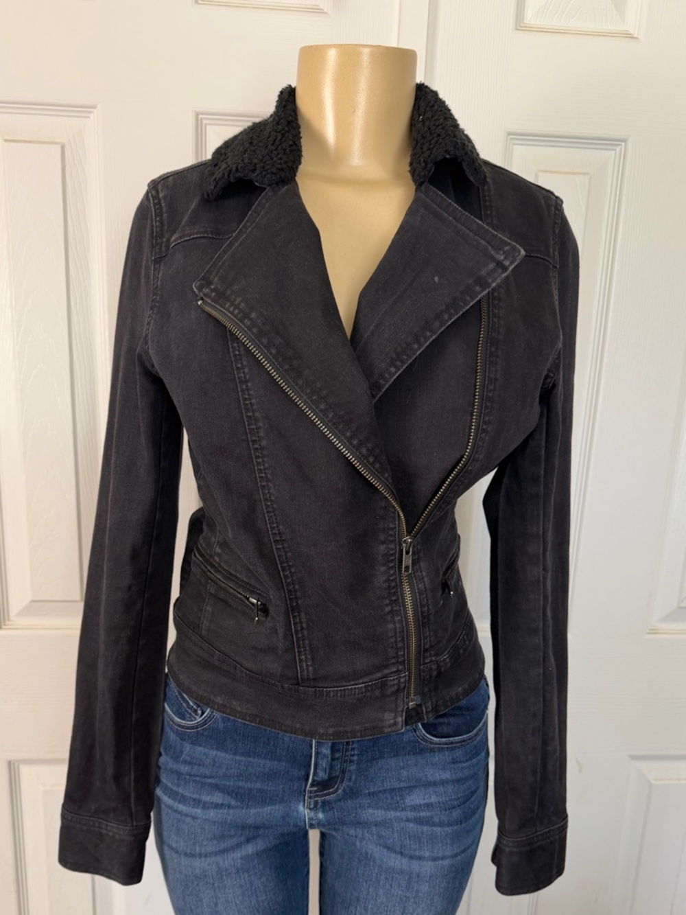 Articles of Society Black denim Jean Moto Jacket Sherpa collar size small